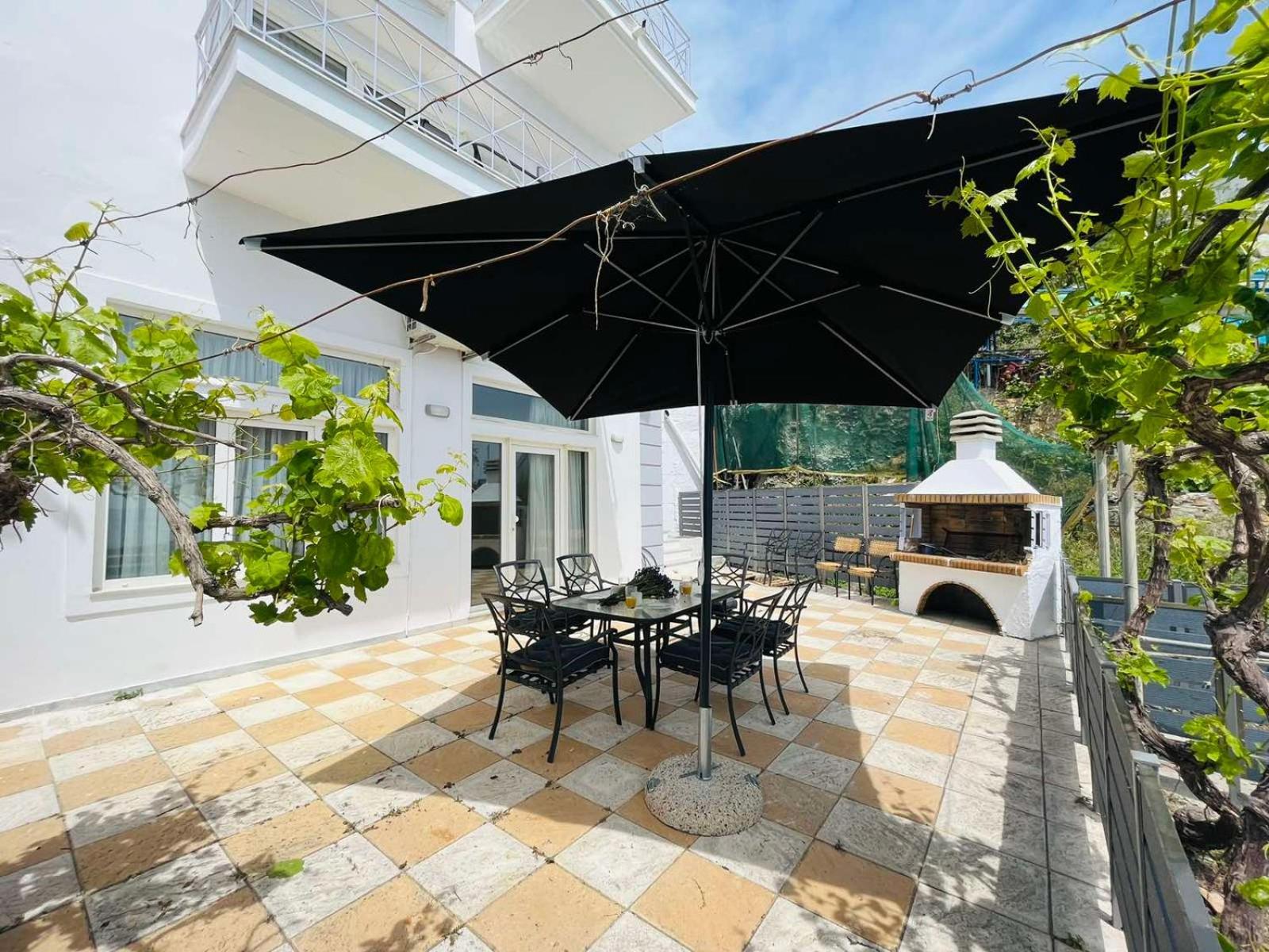 Ammoudeli Apartments Plomari Bagian luar foto