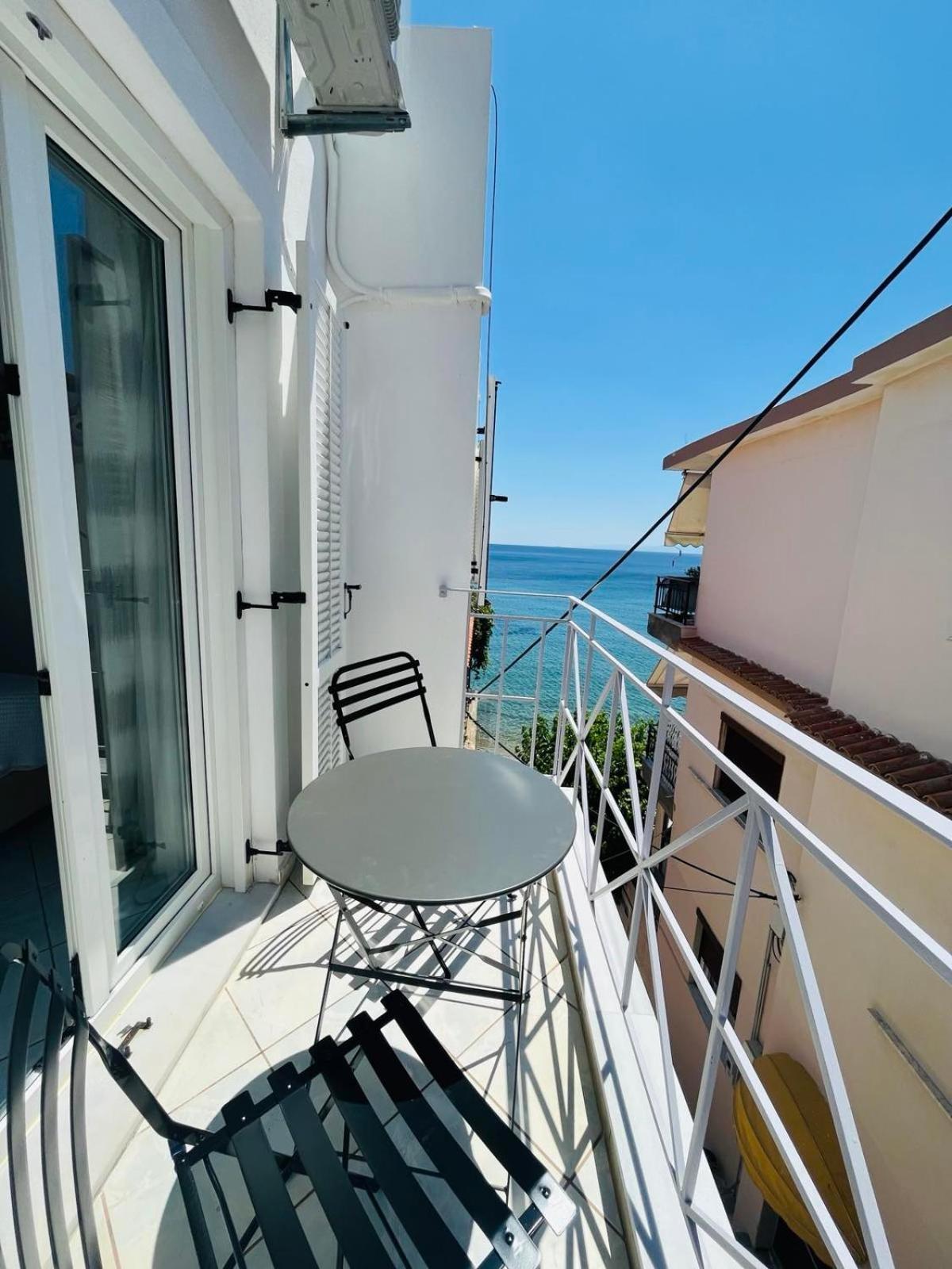 Ammoudeli Apartments Plomari Bagian luar foto