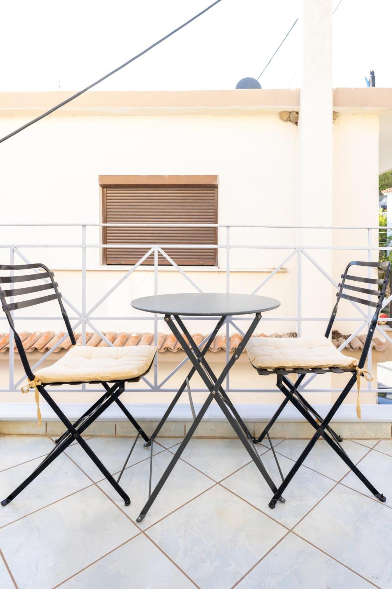 Ammoudeli Apartments Plomari Bagian luar foto