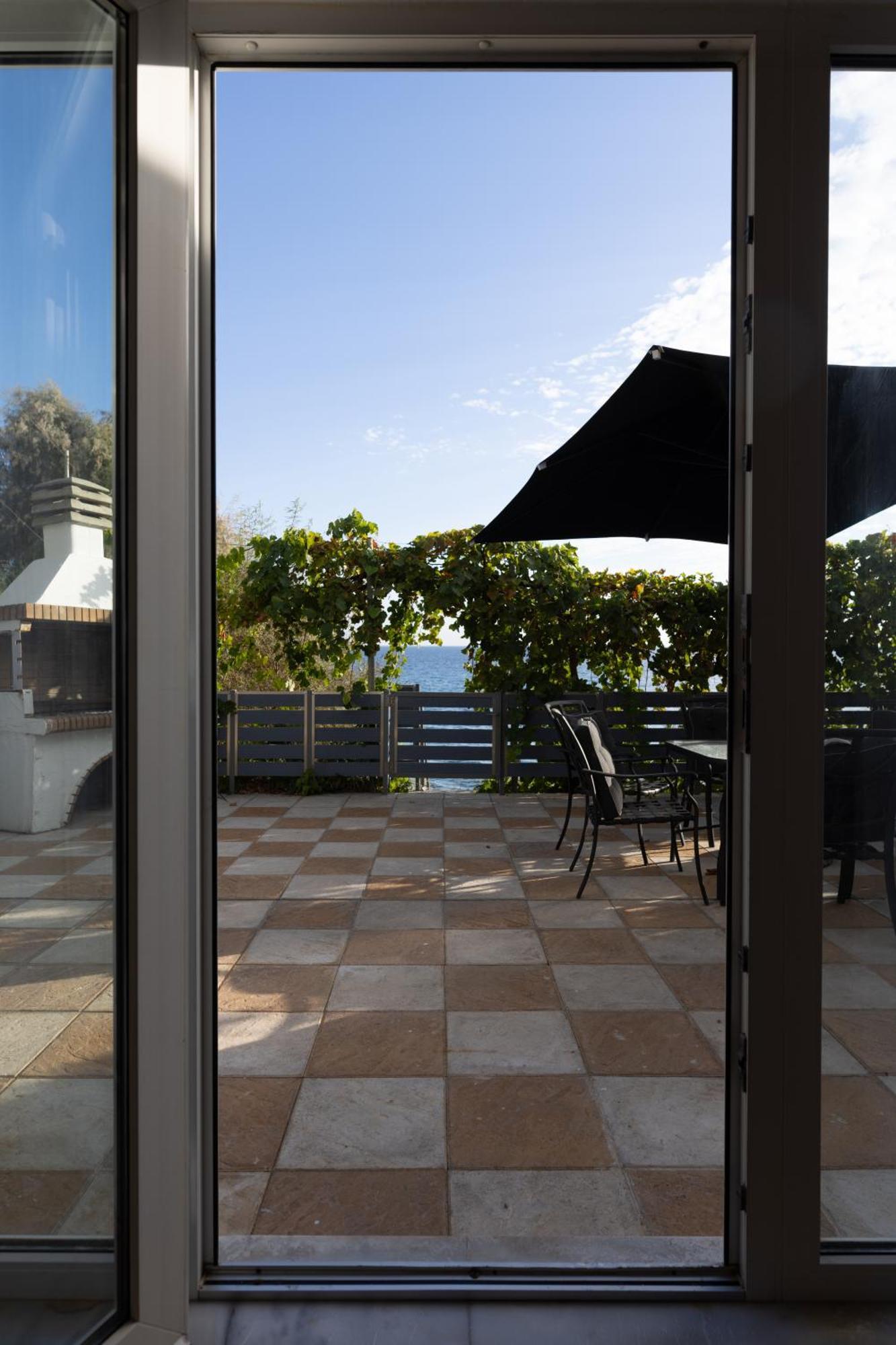 Ammoudeli Apartments Plomari Bagian luar foto